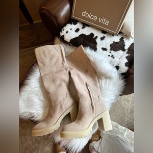 Dolce vita never worn . .. 8.5